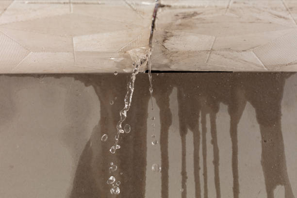 Professional Water Extraction technician working in Leakey, TX